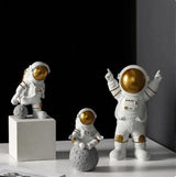 Astronaut Office Desk Figurines - CozyDev